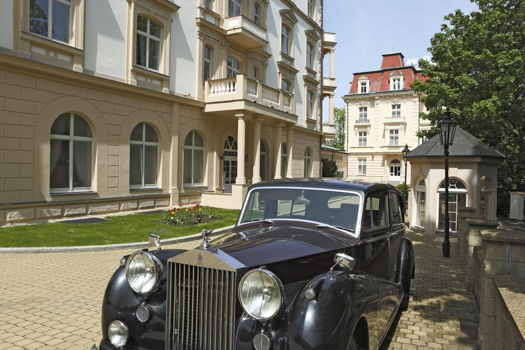 Bristol Kralovska Vila كارلوفي فاري المظهر الخارجي الصورة